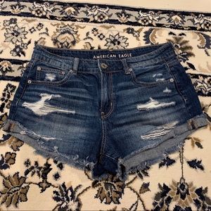 American Eagle tomgirl shorts